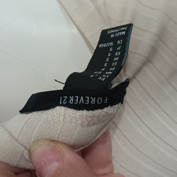 FOREVER 21 knitted trutle Neck dress - Picture 7 of 7